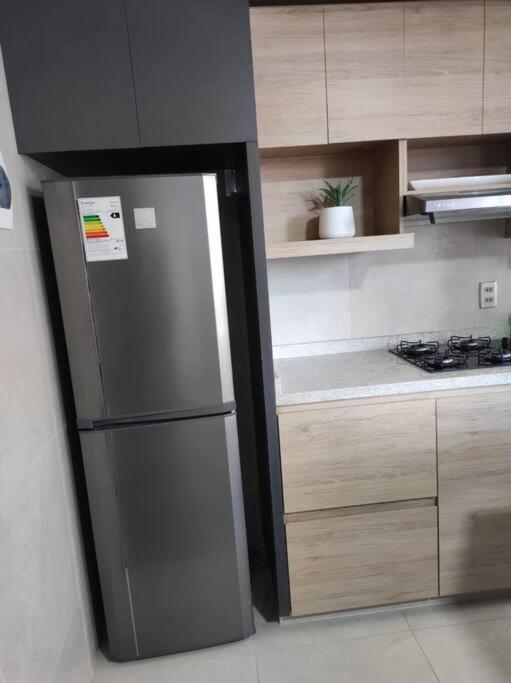 Excelente Ubicacion Y Comoda Apartamento *